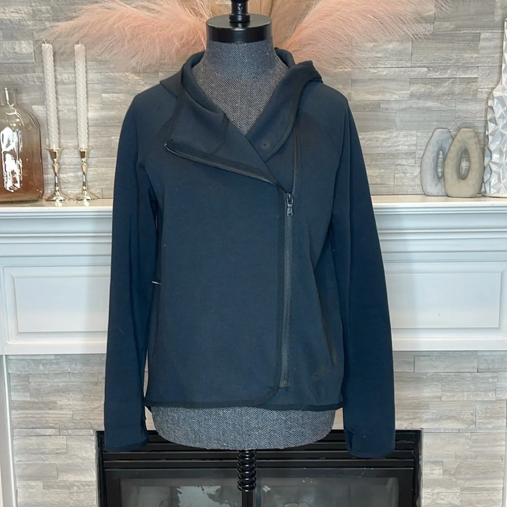 Nike Tech Fleece Hoodie Size XS